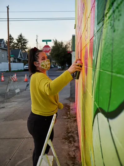 Artist Creates Vibrant Jardín Cubana Mural on Alberta Street