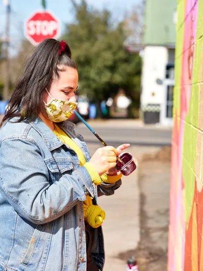 Artist Creates Jardín Cubana Mural on Alberta Street