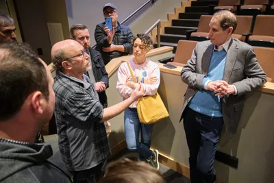 Senator Wyden Engages Portland Constituents
