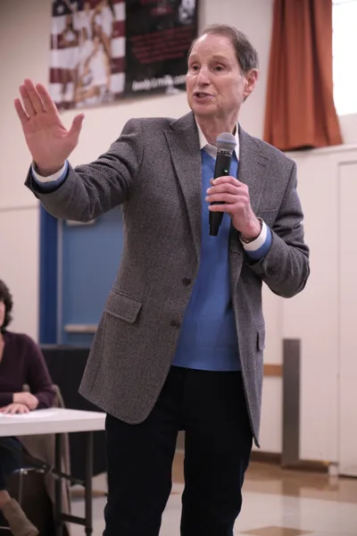 Senator Wyden Addresses Portland Community