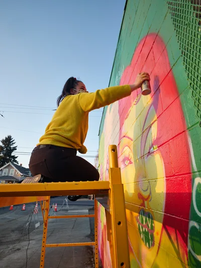 Artist Creates 'Jardín Cubana' Mural in Alberta District